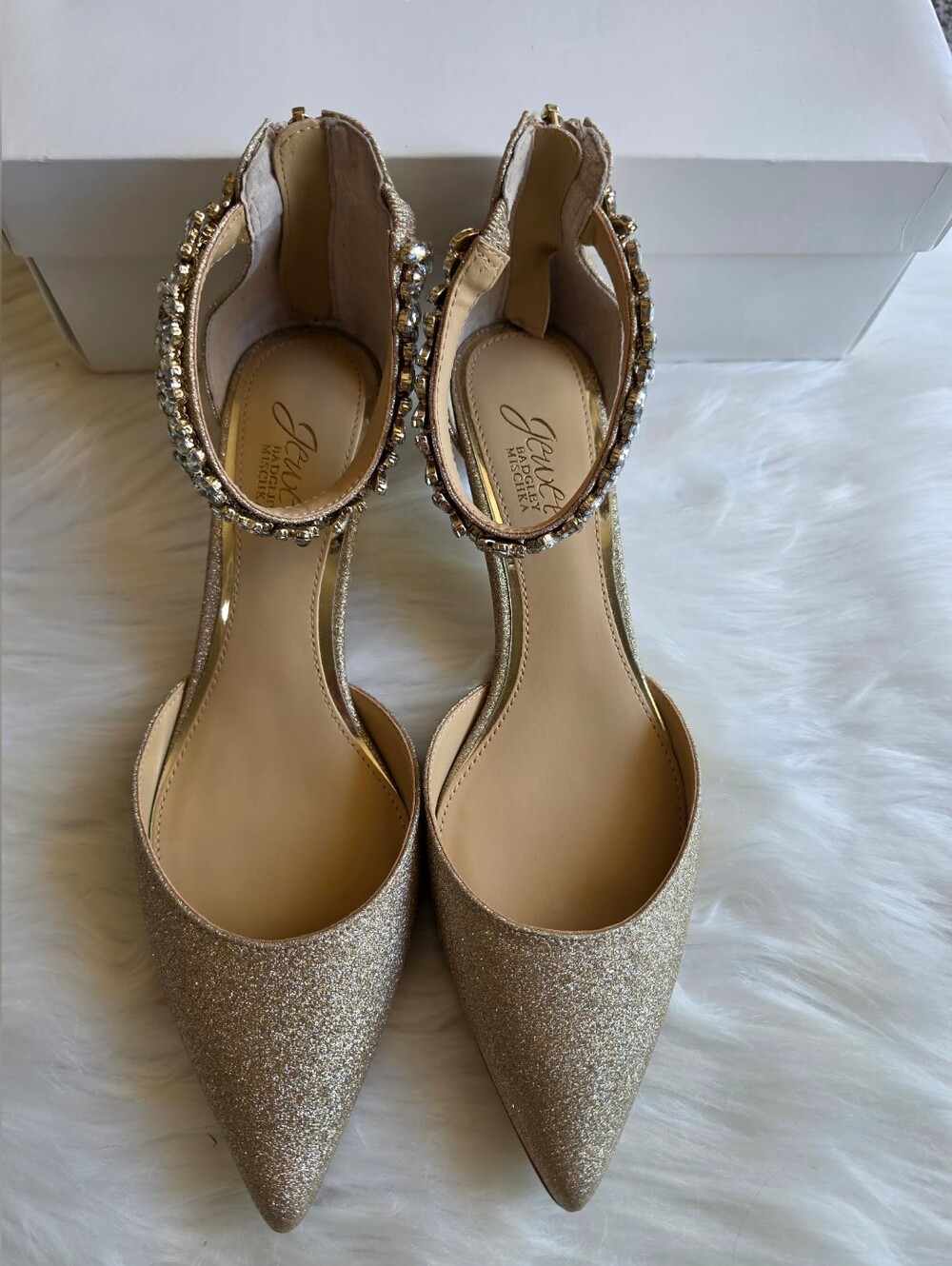 Jewel Badgley Mischka Women's Robles Kitten Heel Evening Pumps -Gold Glitter, 9W